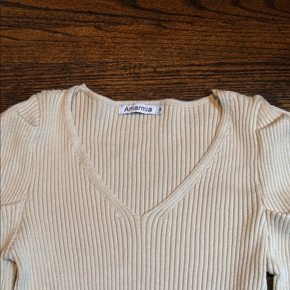 Cream Ribbed V-Neck Sweater women’s size medium - Picture 4 of 12